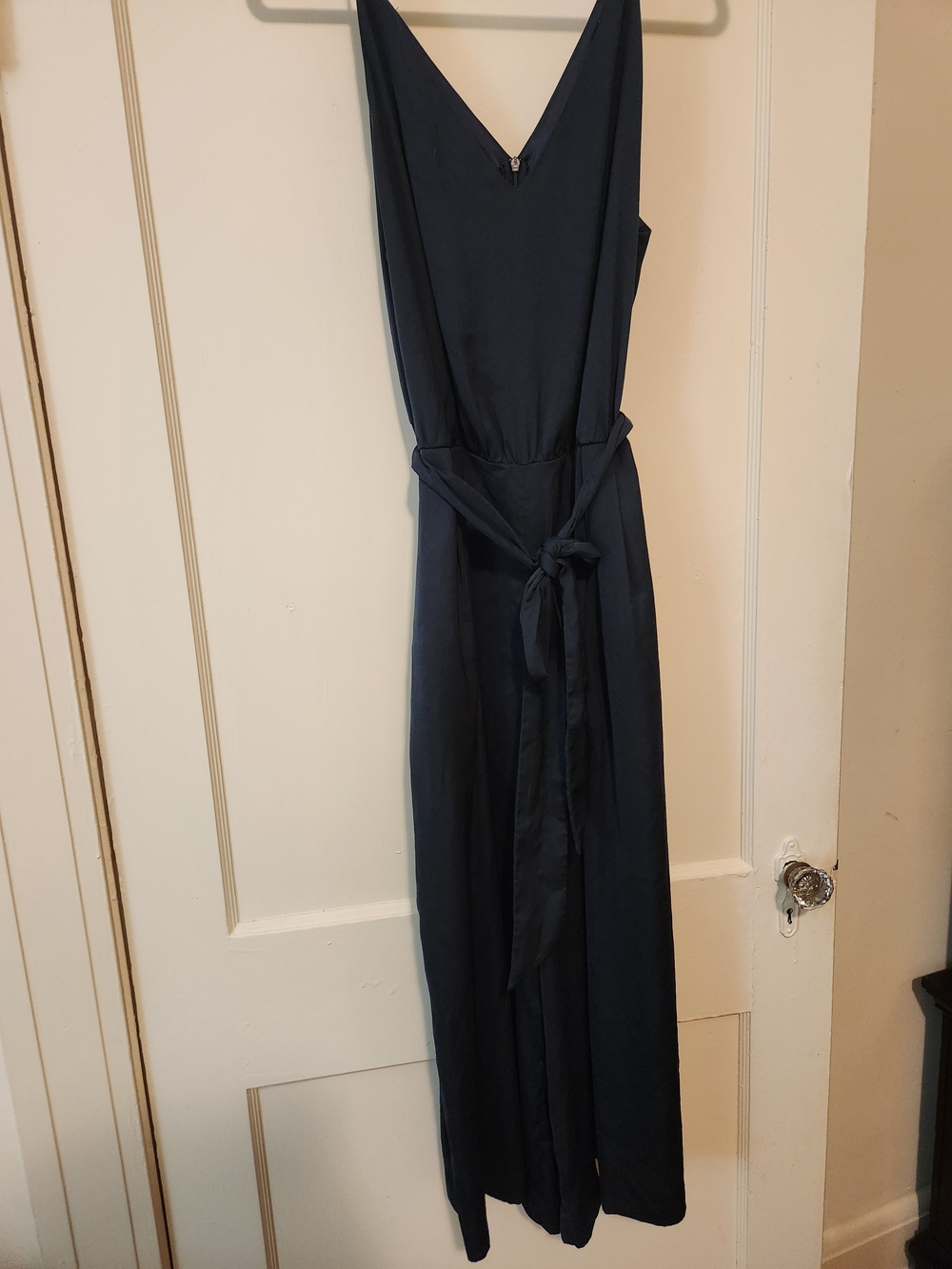 Sleeveless V-Neck Navy Women's Dress with Waist Tie